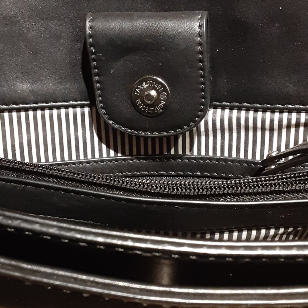 Nine West Leather Purse💥Flash Sale 💥 - Picture 10 of 11